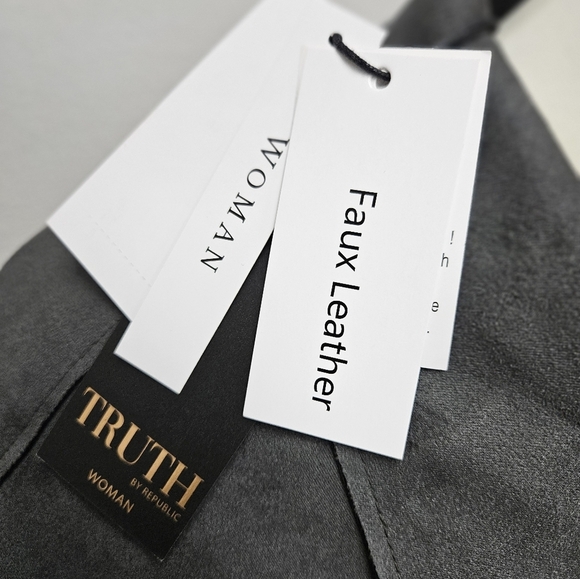 TRUTH by REPUBLIC Faux Leather Jacket Women's 2X BRAND NEW - Picture 8 of 8